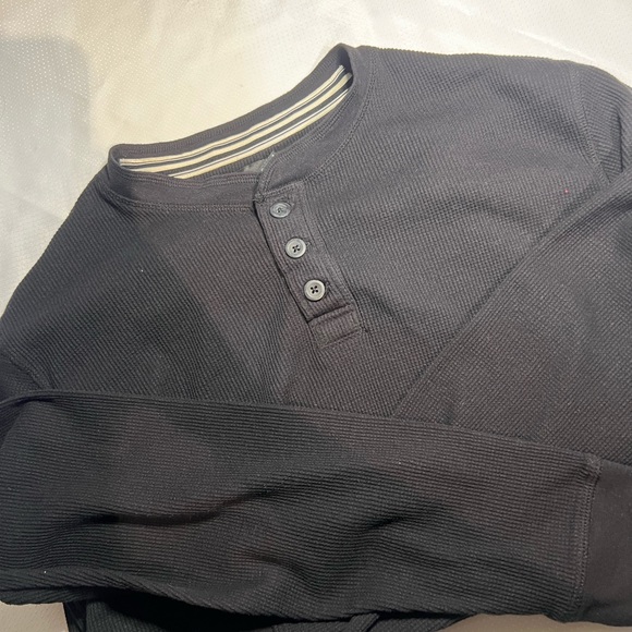 Men’s Long Sleeve with Buttons. - Picture 3 of 4